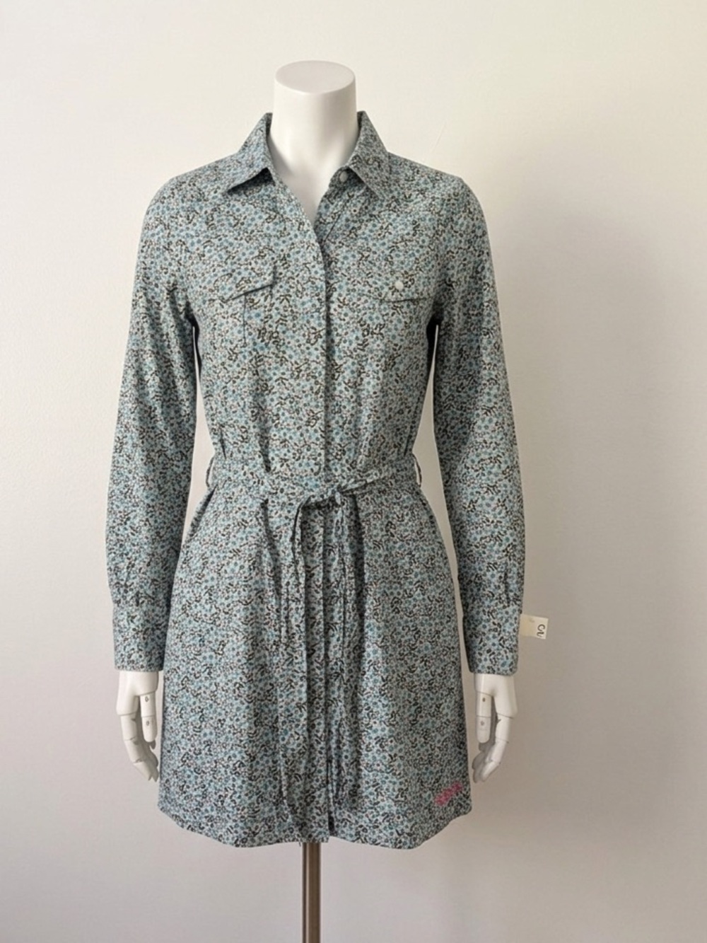 GUESS Jeans Girls Western Shirt Dress
Snap Front L/S Calico Blue w/ Belt
